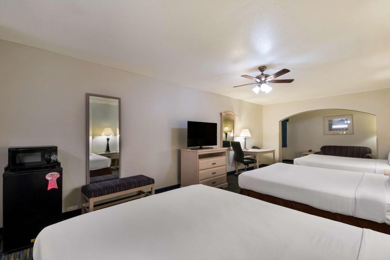 Hotel Surestay By Best Western 3*