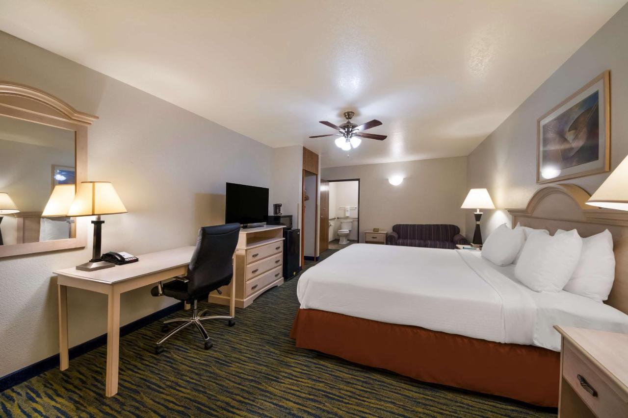 Surestay By Western Hotel 3*